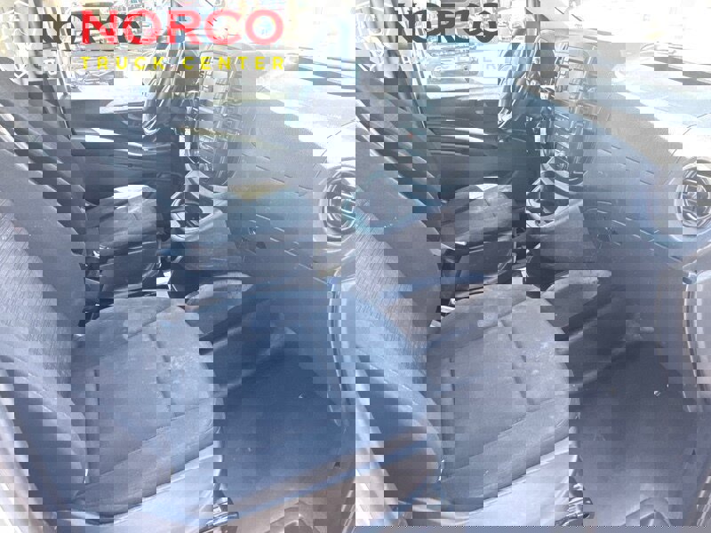 Used 2017 Mercedes-Benz Metris w/ Driver Efficiency Package image 21