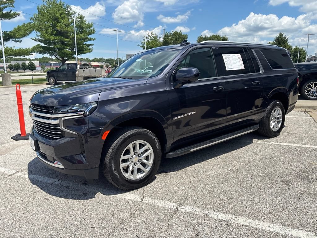 Used 2024 Chevrolet Suburban LT AWD/4WD image 14