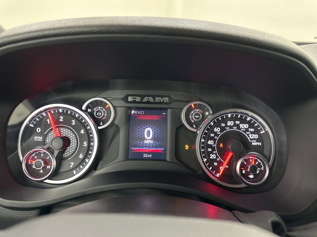 New 2026 RAM 2500 Big Horn AWD/4WD image 36