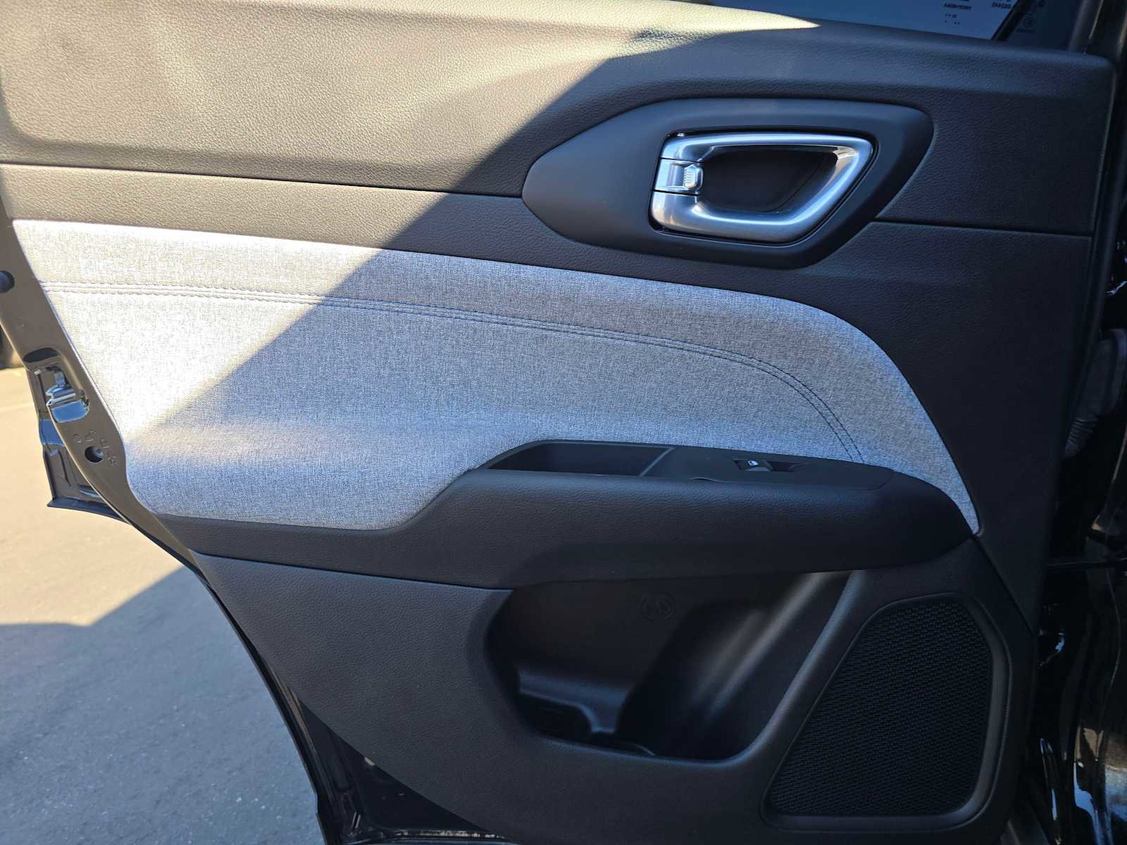 Used 2023 Jeep Compass Latitude image 17