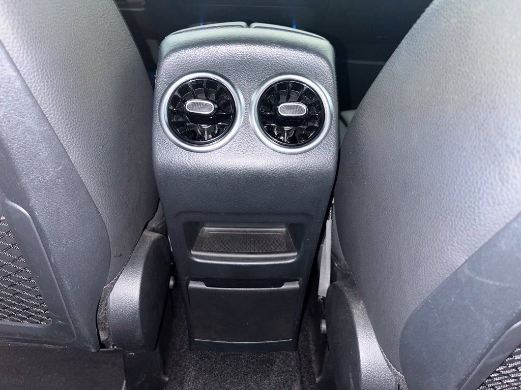 Used 2025 Mercedes-Benz GLA 250 4MATIC image 31