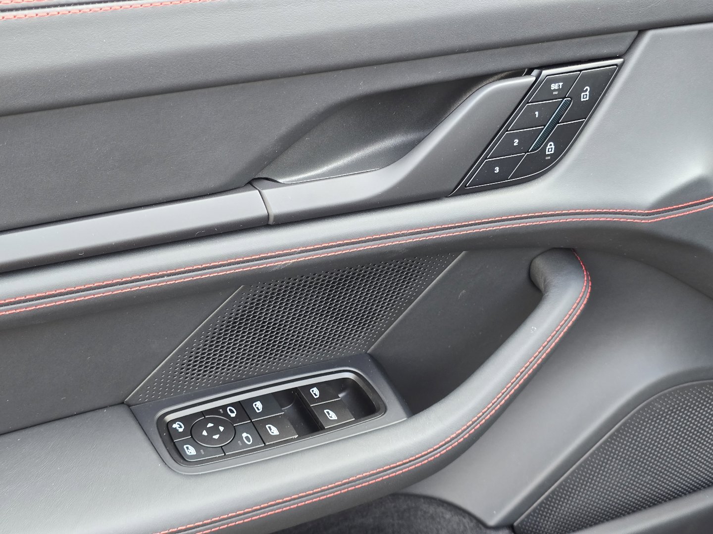 Used 2026 Porsche Taycan 4S image 40