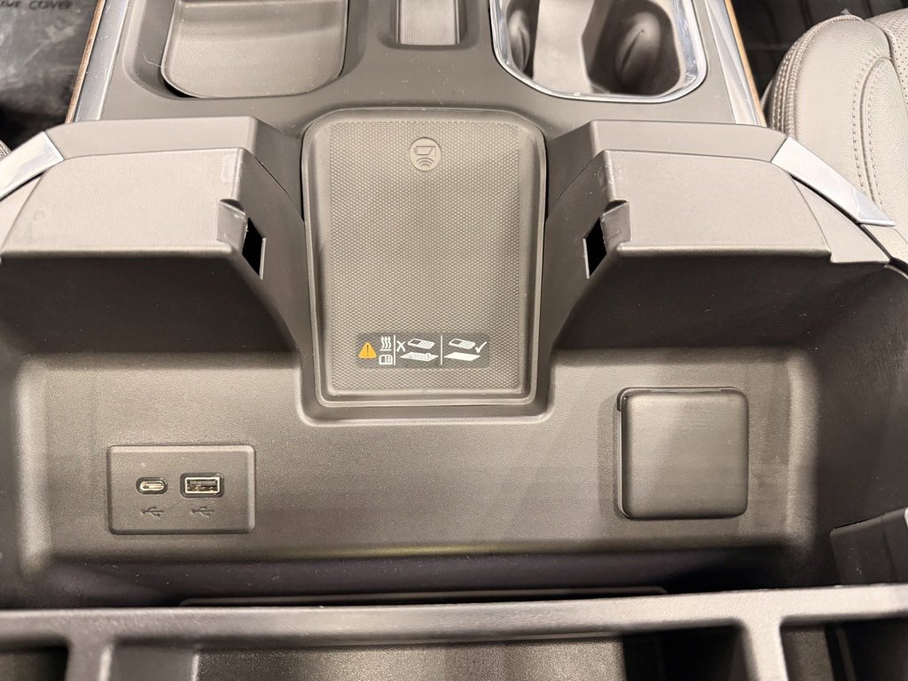 Used 2022 Chevrolet Silverado 1500 High Country w/ Z71 Off-Road Package image 38