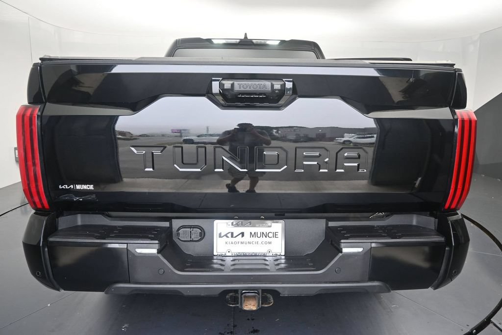 Used 2025 Toyota Tundra SR5 w/ SR5 Convenience Package AWD/4WD image 9