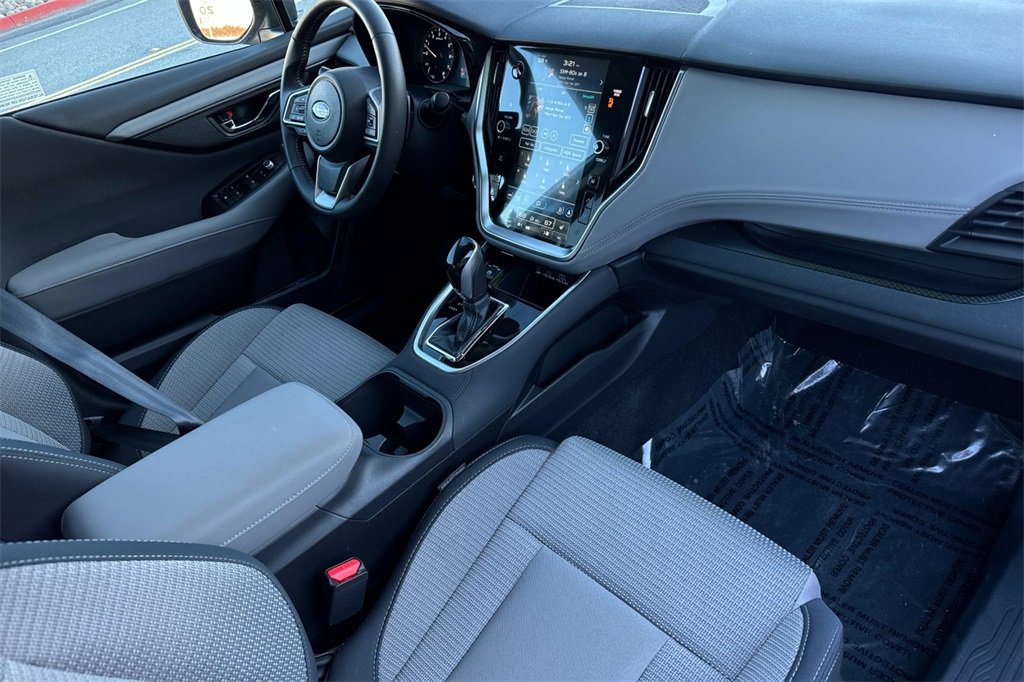 Used 2025 Subaru Outback Premium w/ Popular Package #1A image 16