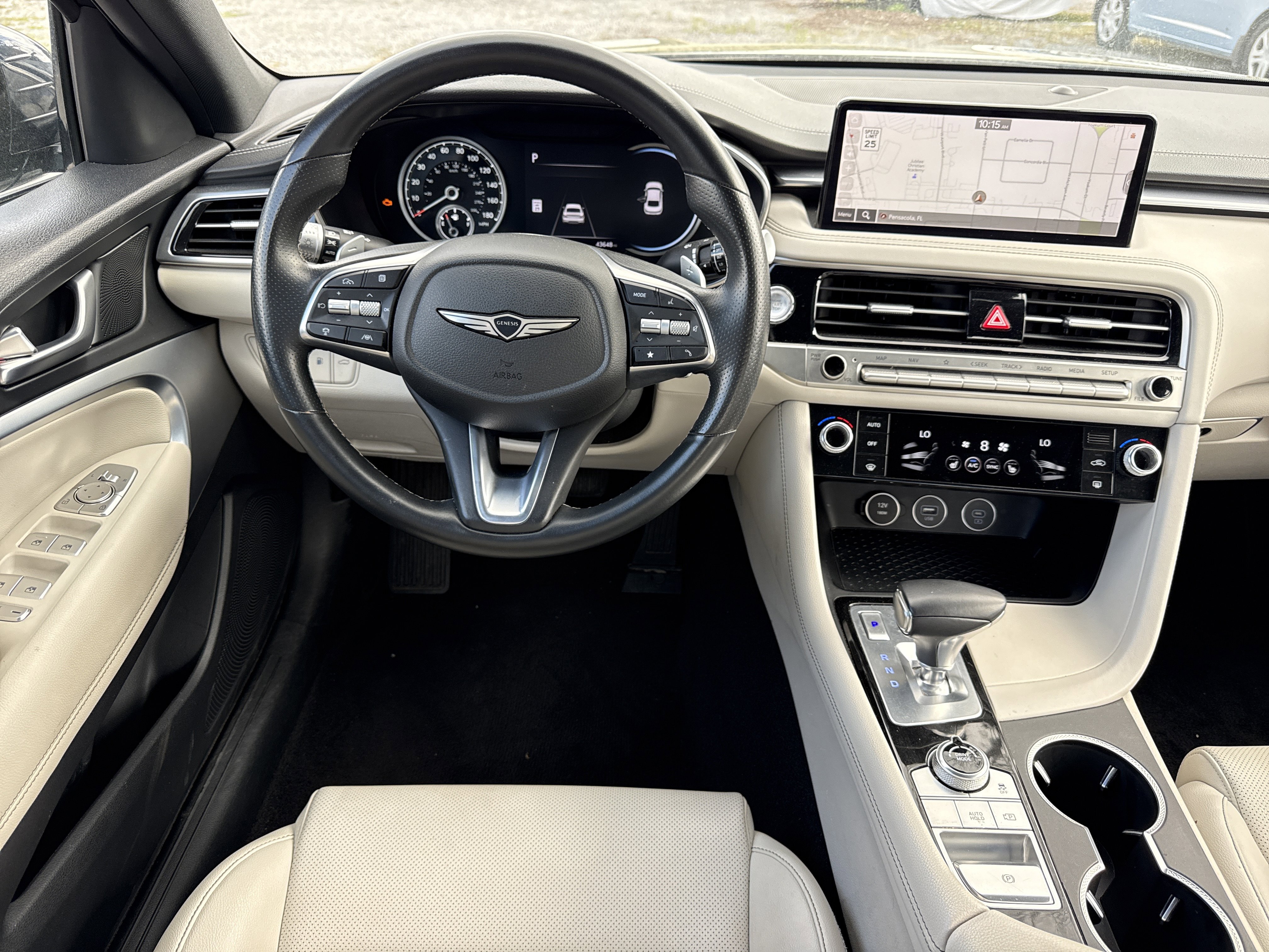 Used 2024 Genesis G70 2.5T image 12