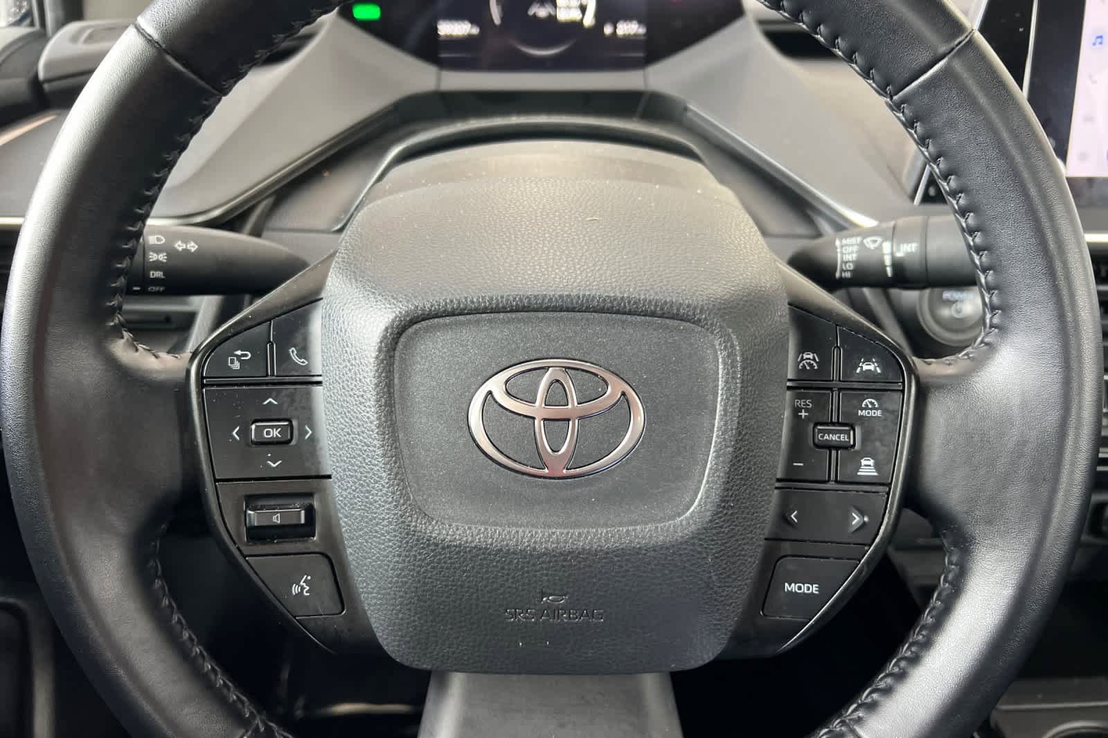 Used 2024 Toyota Prius LE FWD image 24