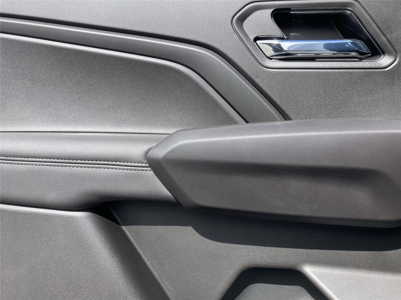 New 2026 GMC Canyon Elevation w/ Convenience Package image 16