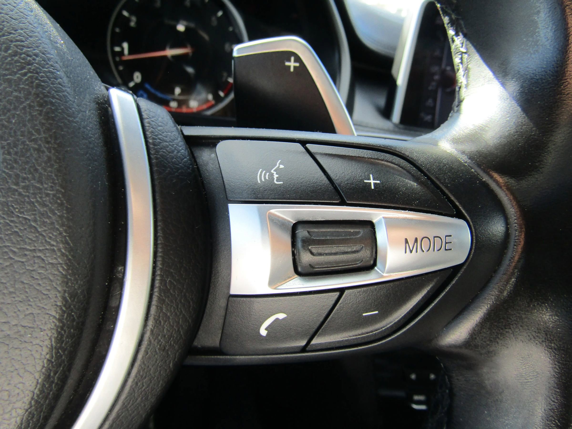 Used 2017 BMW X6 xDrive50i image 32