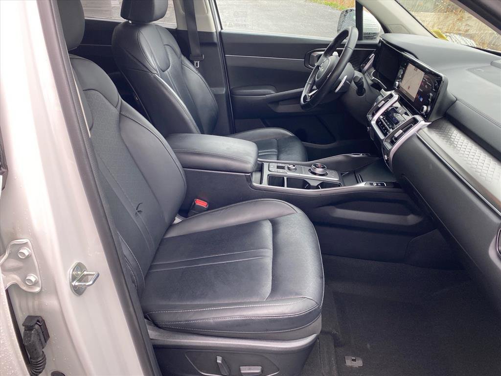 Certified 2023 Kia Sorento EX AWD/4WD image 26