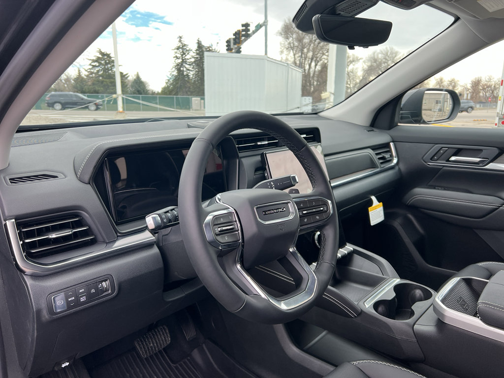 New 2026 GMC Terrain Denali w/ LPO, Black Badging Package image 21