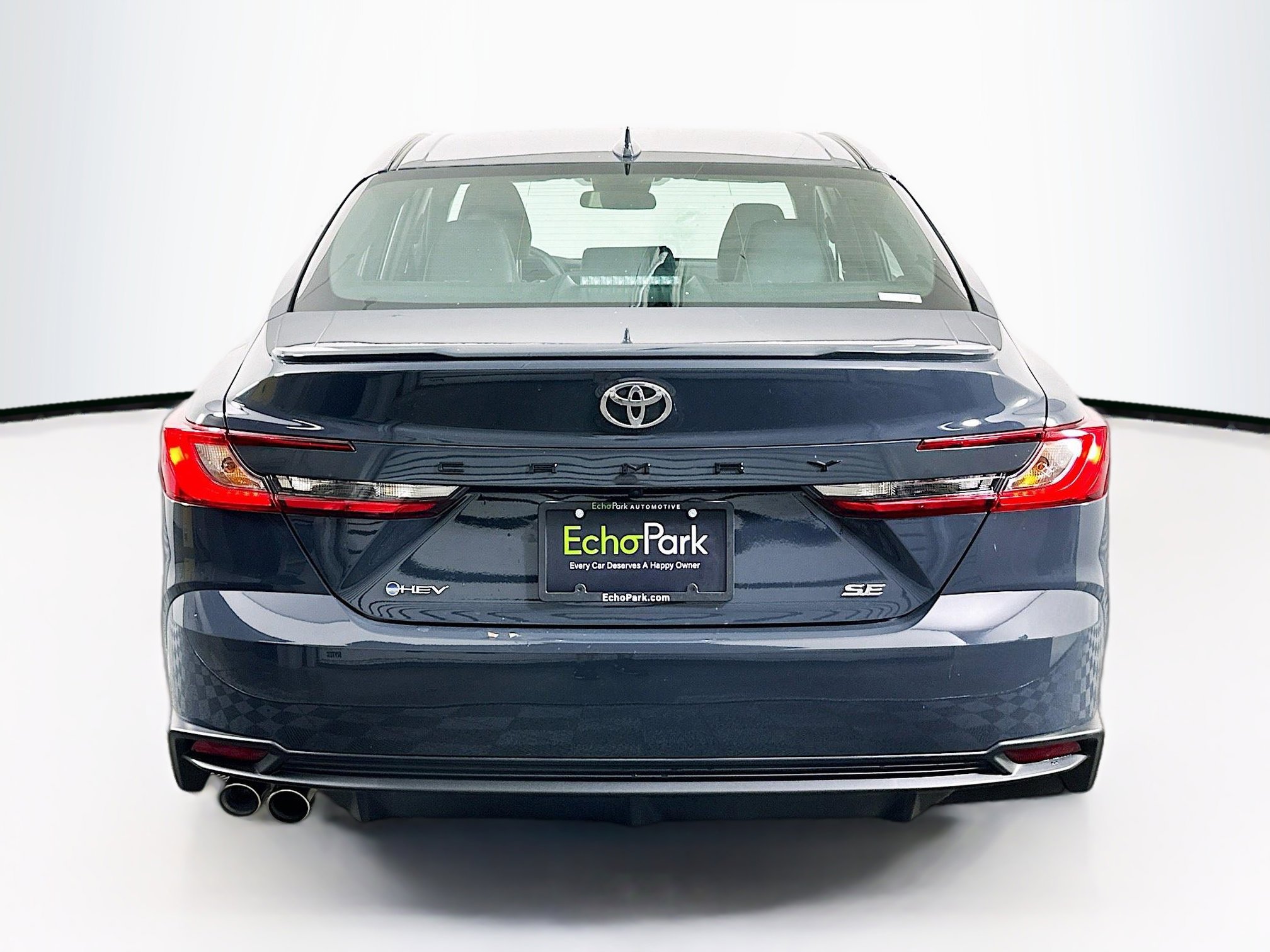 Used 2026 Toyota Camry SE FWD image 7