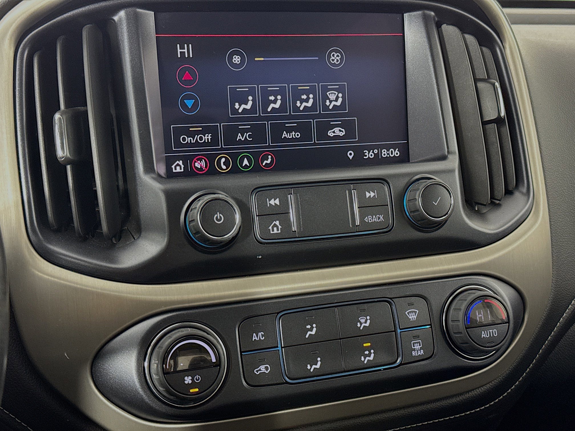 Used 2022 GMC Canyon Denali w/ Denali Black Edition Package image 16