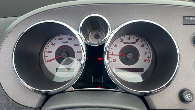Used 2007 Pontiac Solstice Convertible RWD image 12