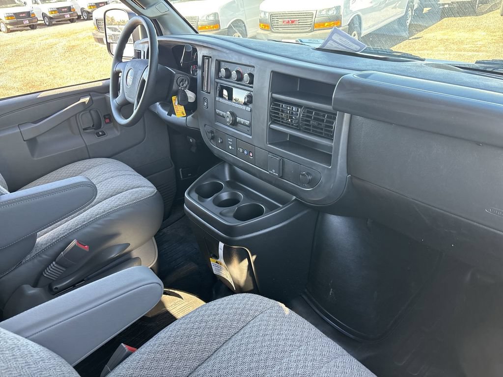 New 2025 GMC Savana 2500 Extended w/ Driver Convenience Package RWD image 28