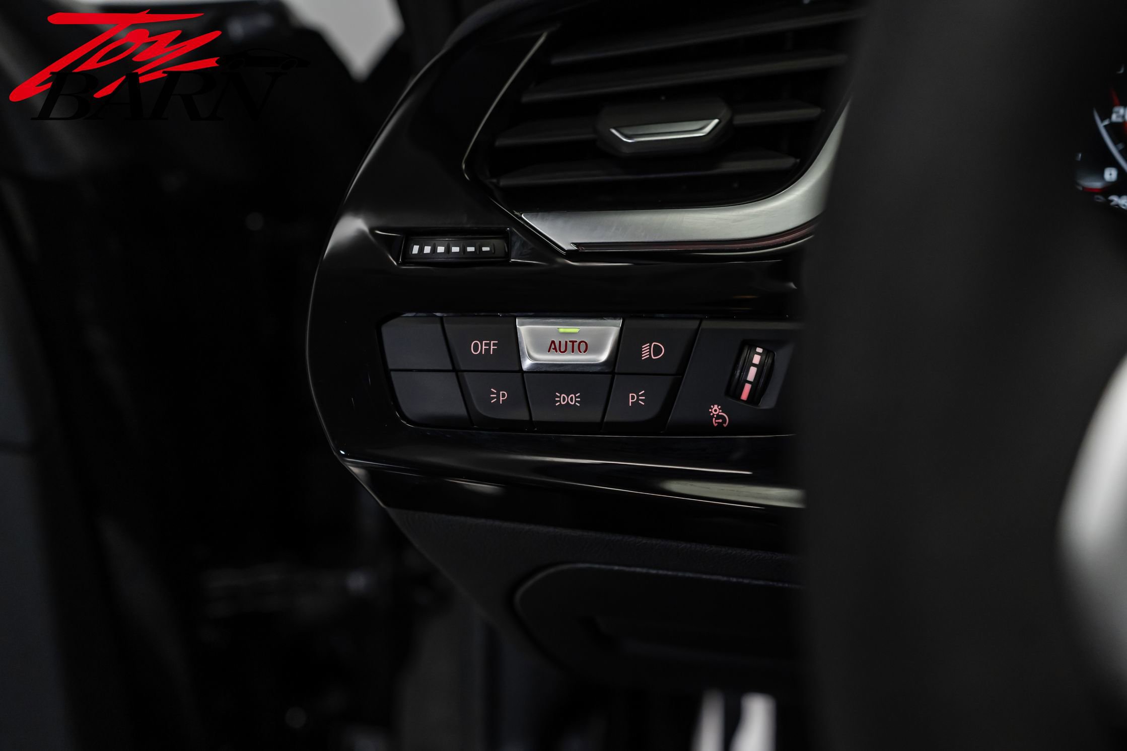 Used 2025 BMW Z4 M40i w/ Edition image 36