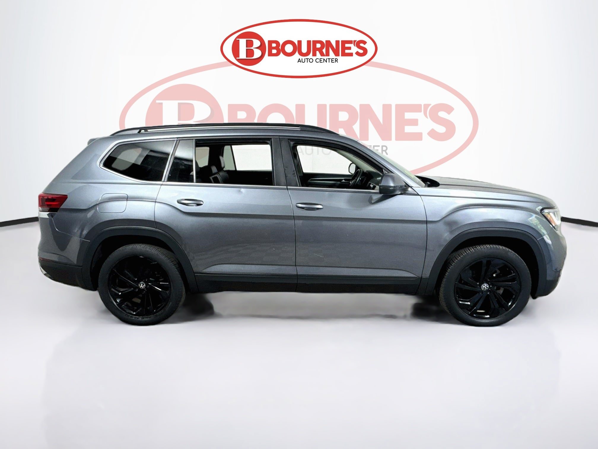 Used 2023 Volkswagen Atlas SE w/ Black Wheel Package AWD/4WD image 11