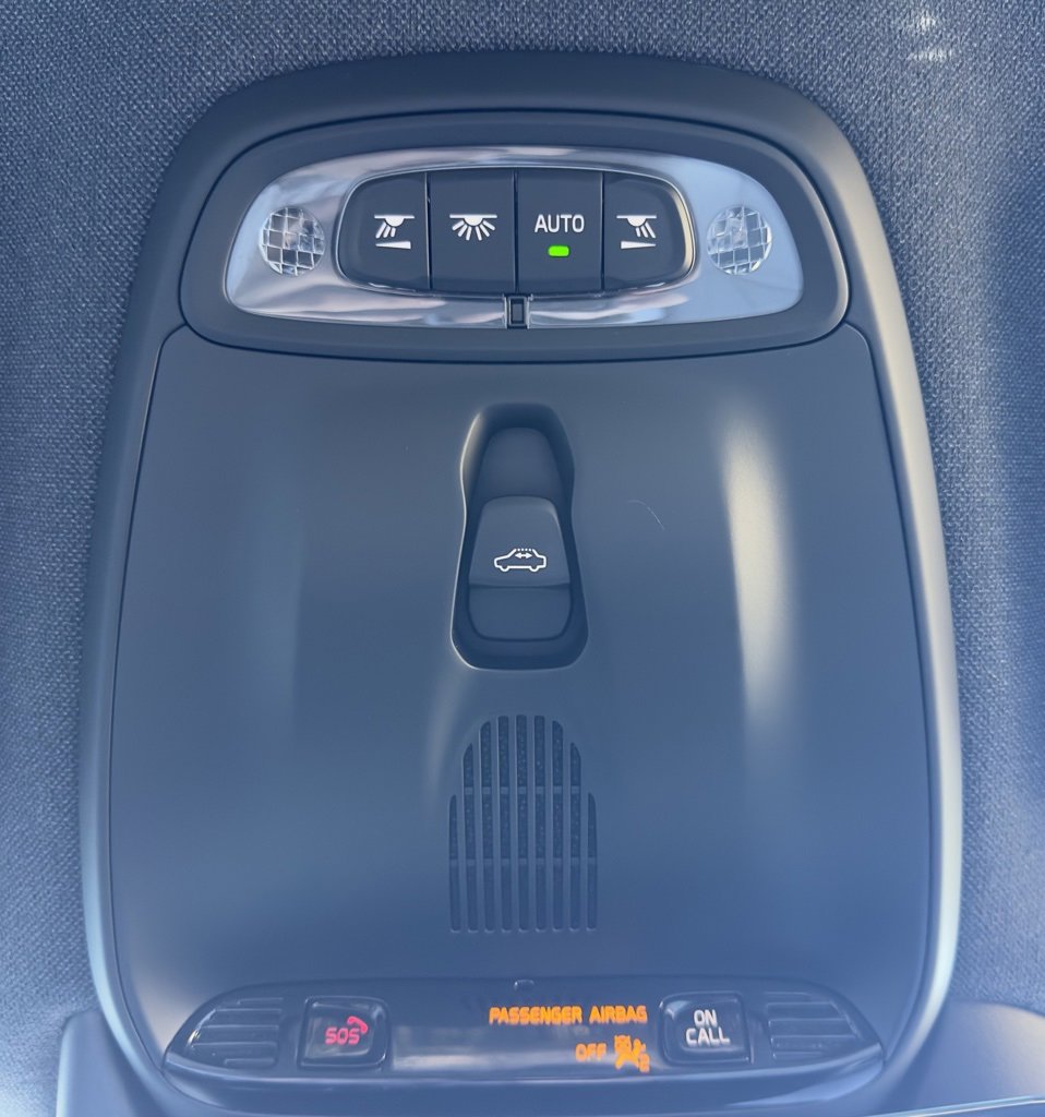 Used 2020 Volvo XC40 T4 Inscription image 57