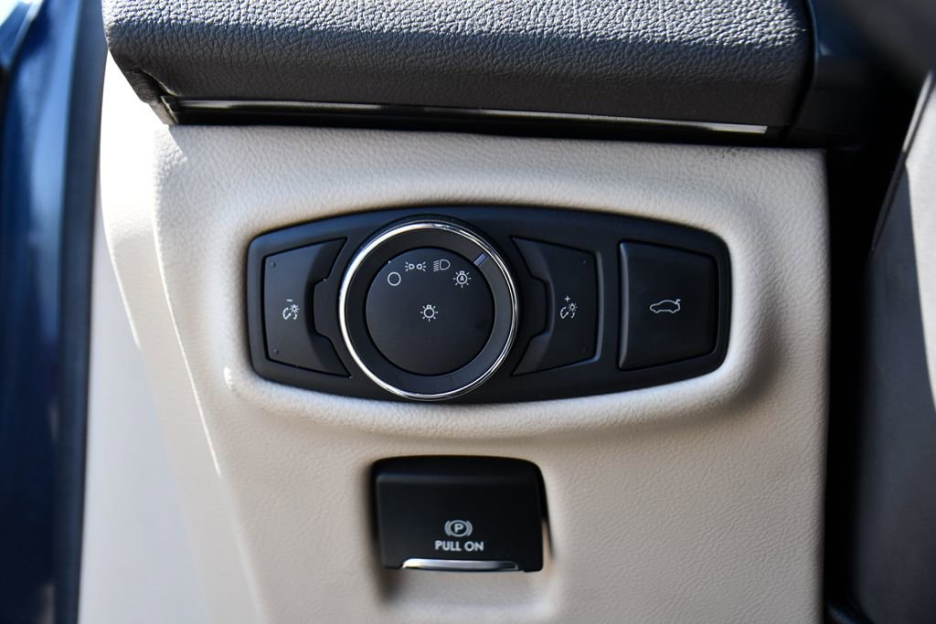 Used 2017 Lincoln MKZ Premiere image 34