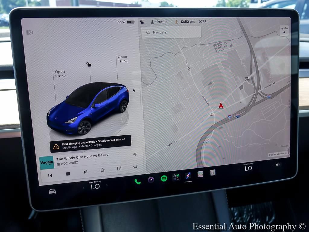 Used 2024 Tesla Model Y Long Range AWD/4WD image 17