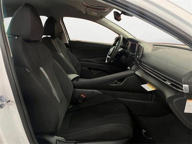 Certified 2025 Hyundai Elantra Blue image 19