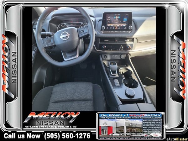Used 2025 Nissan Rogue SV image 12