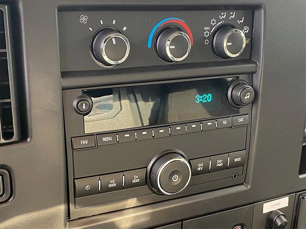 New 2025 Chevrolet Express 3500 Work Van w/ Power Convenience Package image 10