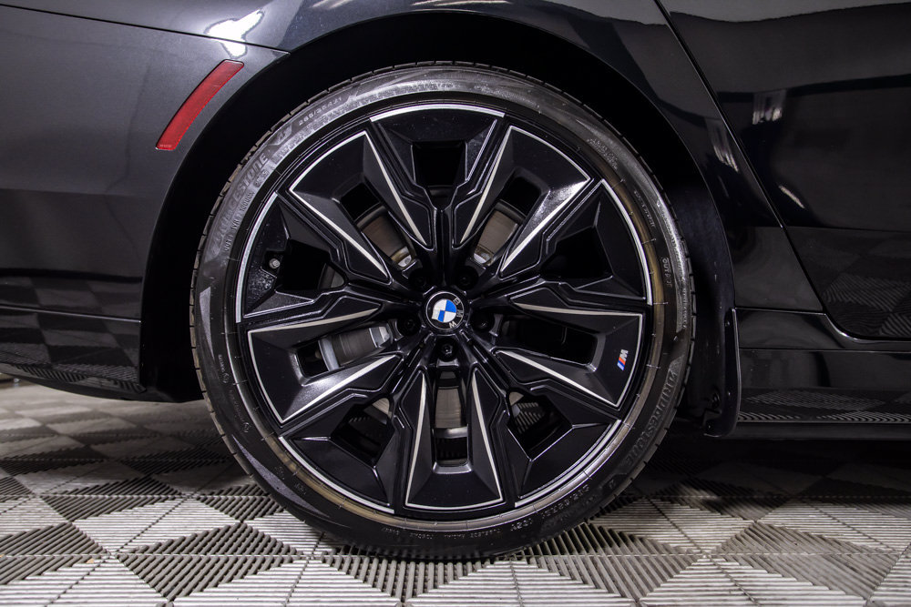Used 2026 BMW i7 eDrive50 w/ M Sport Package RWD image 20