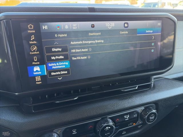 Used 2024 Jeep Wrangler Unlimited image 23