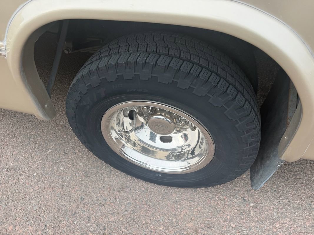 Used 2006 Ford E-350 and Econoline 350 Super Duty image 9
