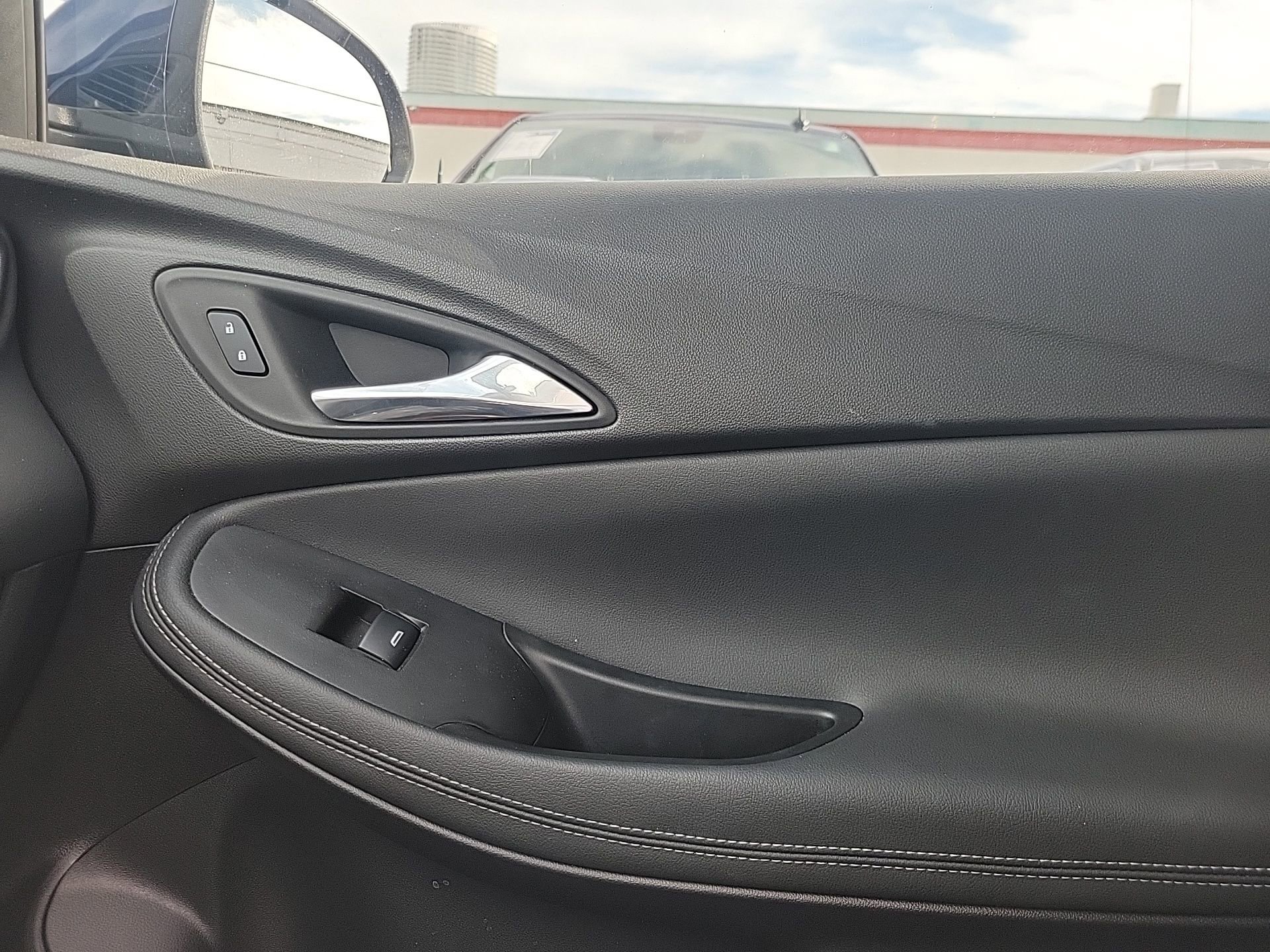 Used 2023 Buick Encore GX Preferred w/ Cold Weather Comfort Package image 34