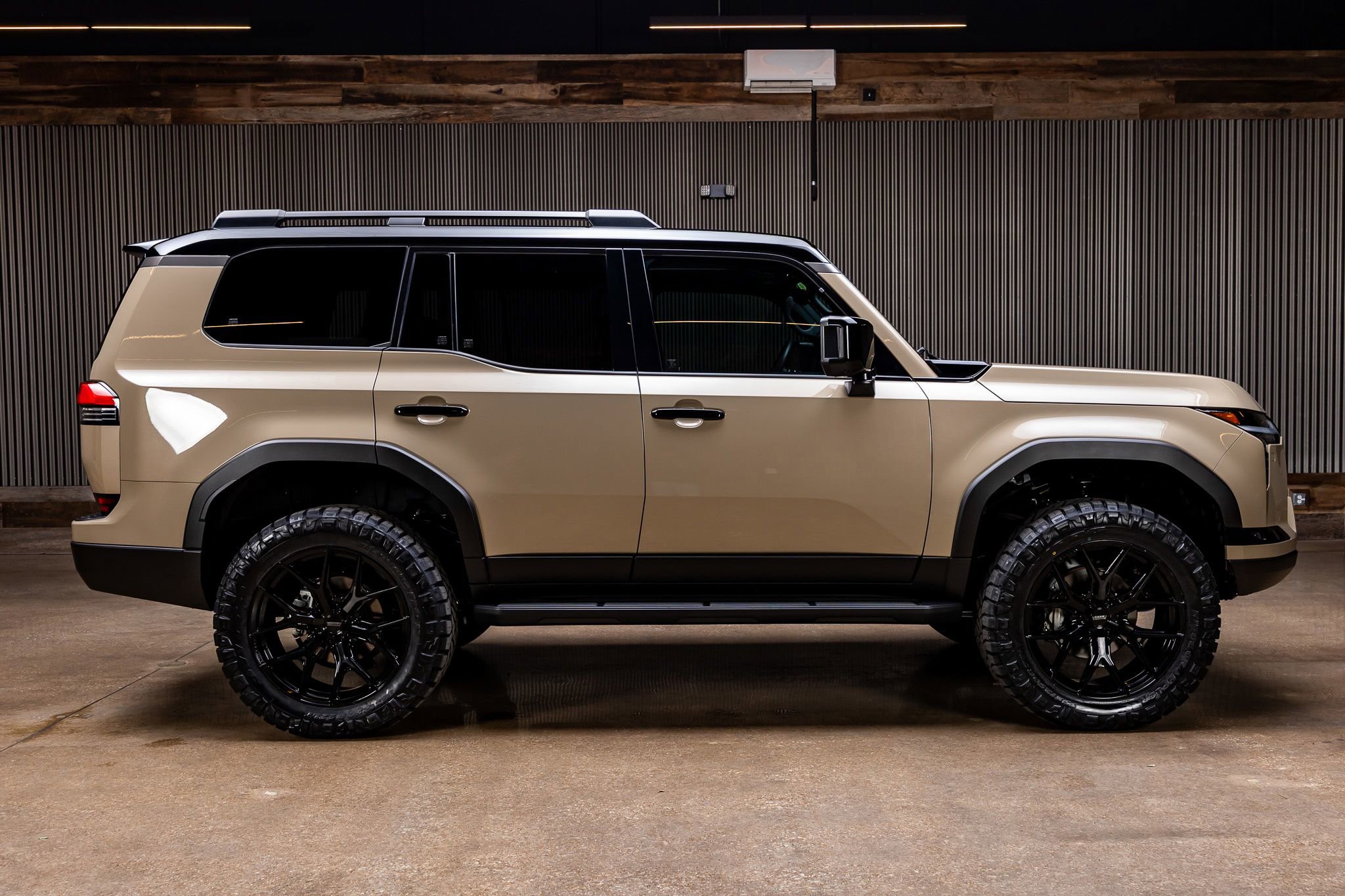 Used 2025 Lexus GX 550 550 Overtrail+ image 11