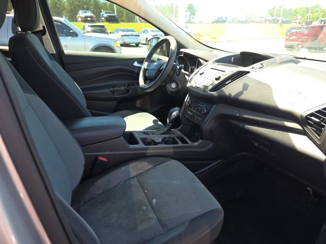 Used 2018 Ford Escape SE FWD image 8
