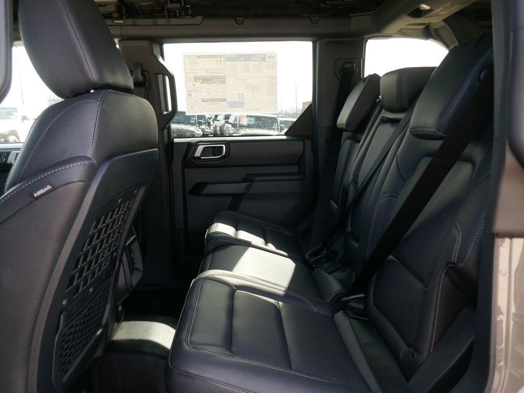 New 2026 Ford Bronco Badlands w/ Sasquatch Package image 13