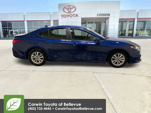 Used 2025 Toyota Camry LE image 9