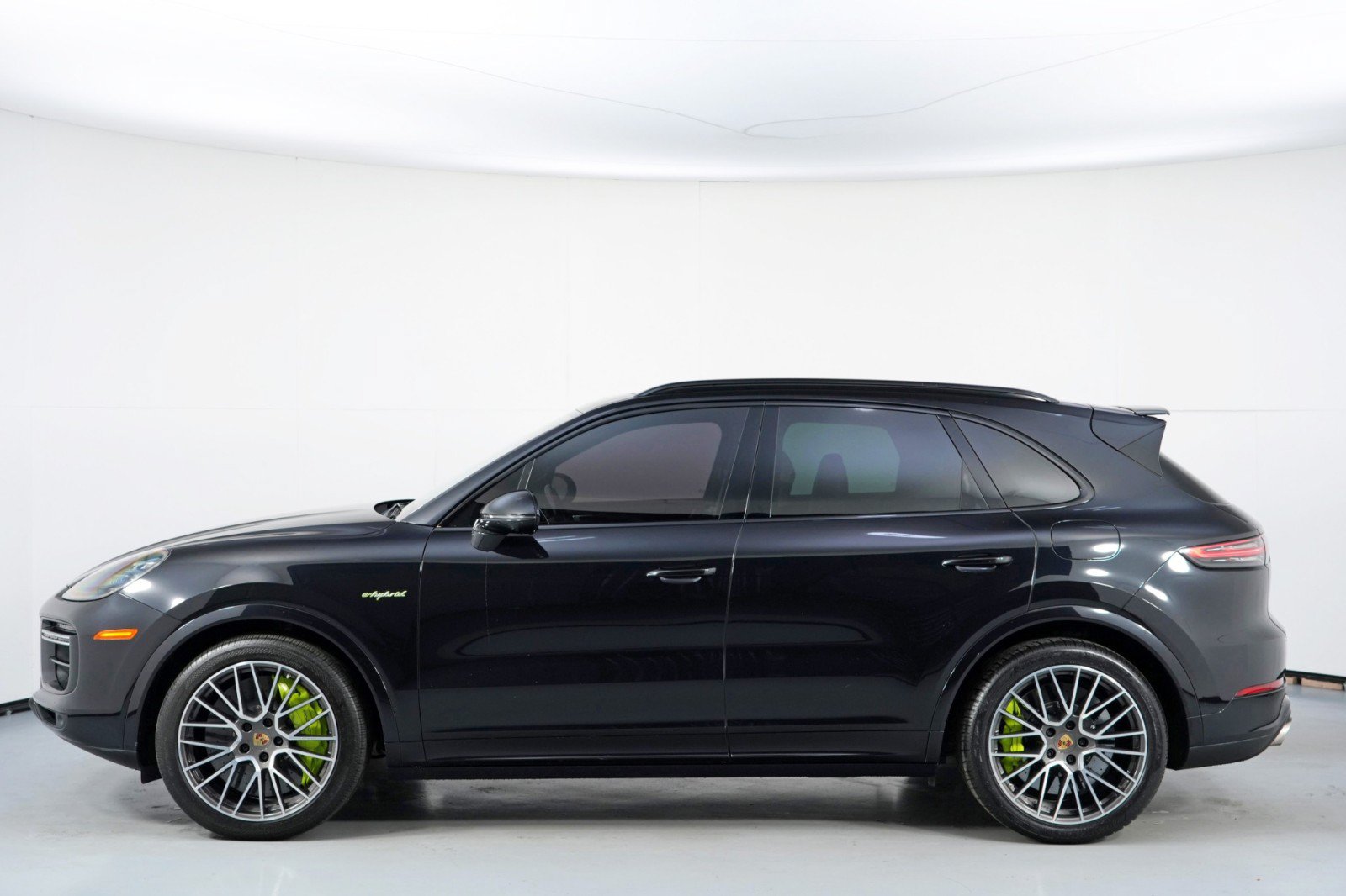 Used 2021 Porsche Cayenne Turbo S AWD/4WD image 52