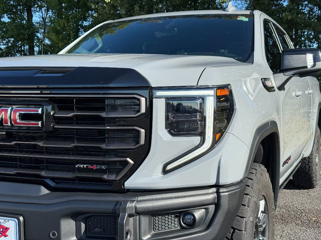 Used 2024 GMC Sierra 1500 AT4X image 16