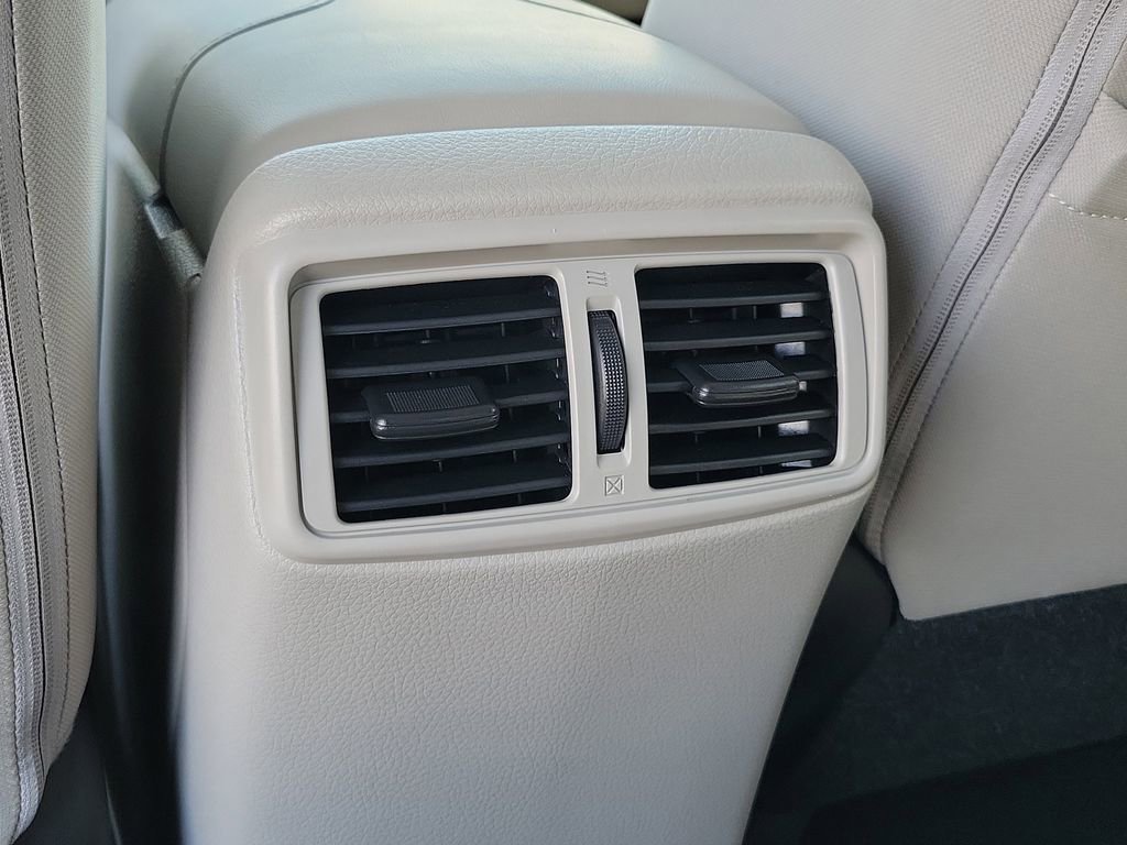 Used 2020 Nissan Rogue Sport SV FWD image 23