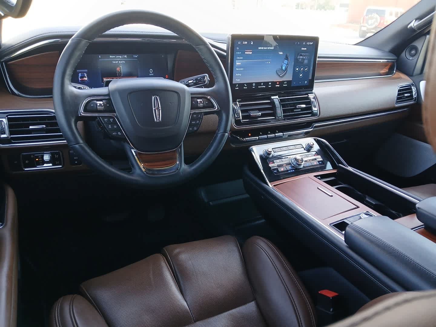 Used 2024 Lincoln Navigator Reserve AWD/4WD image 21