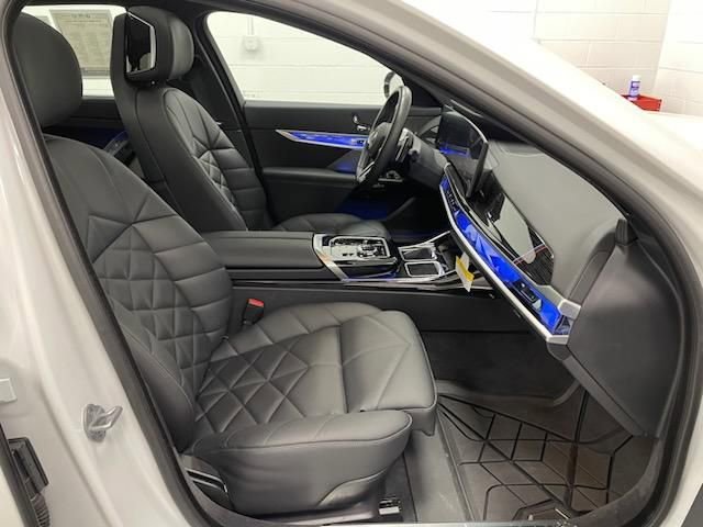 Certified 2025 BMW 740i xDrive image 10