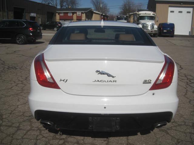 Used 2017 Jaguar XJ AWD/4WD image 6