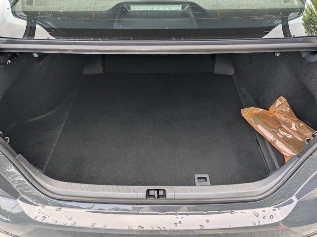 Used 2025 Toyota Camry SE w/ Convenience Package FWD image 16