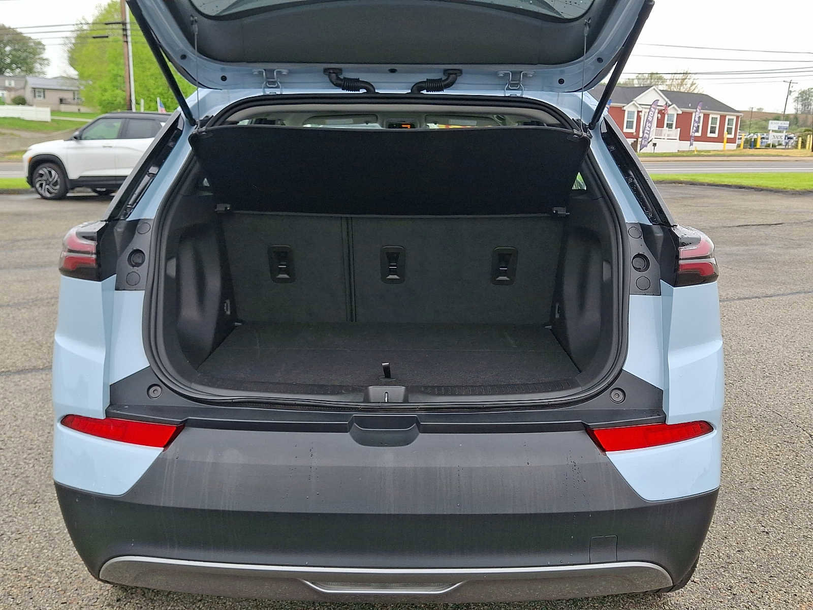 Used 2023 Chevrolet Bolt EUV LT FWD image 31