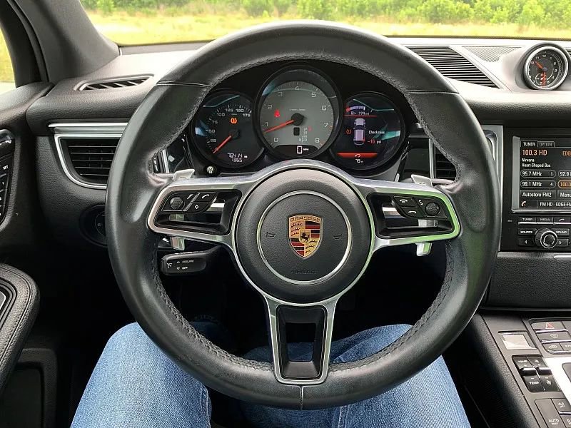 Used 2016 Porsche Macan S image 11