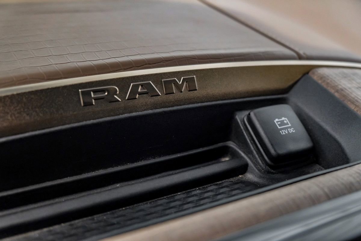 Used 2024 RAM 2500 Limited w/ Safety Group image 30