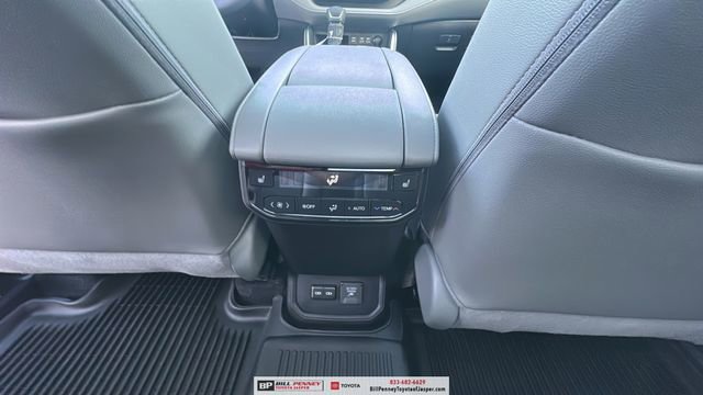 New 2026 Toyota Highlander Platinum image 14
