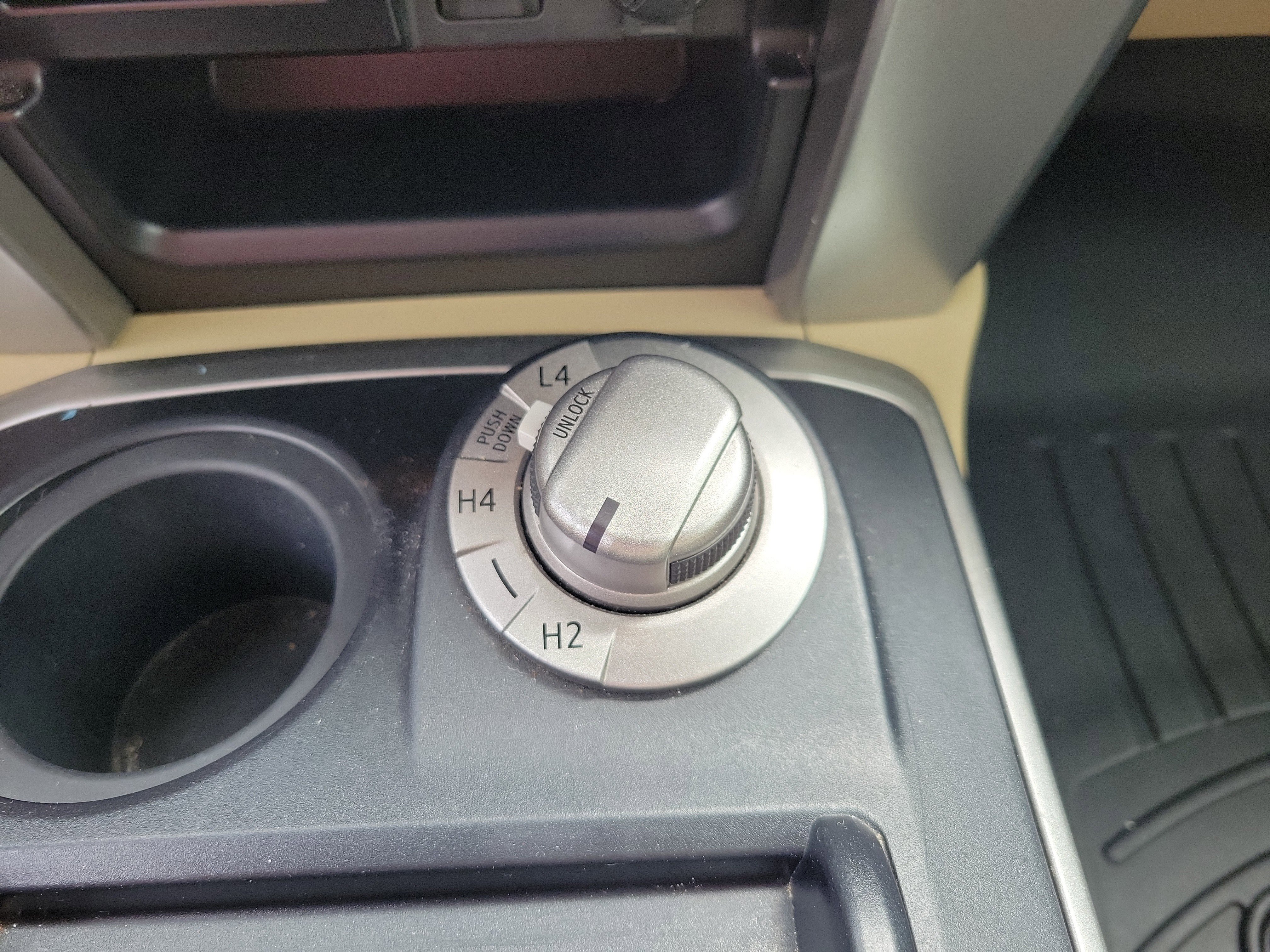Used 2013 Toyota 4Runner SR5 AWD/4WD image 13