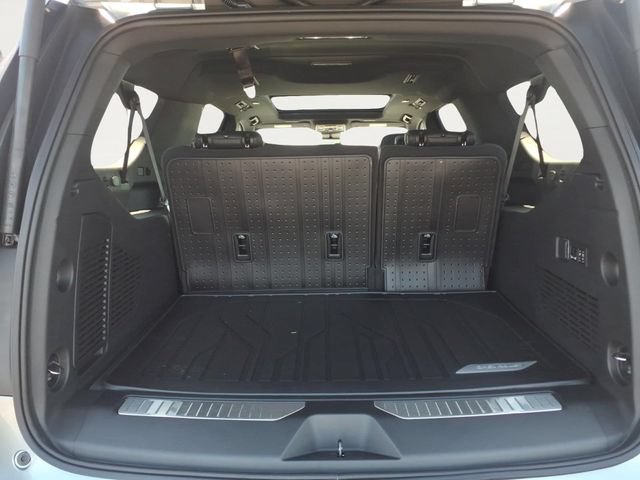 New 2026 Chevrolet Suburban High Country AWD/4WD image 22