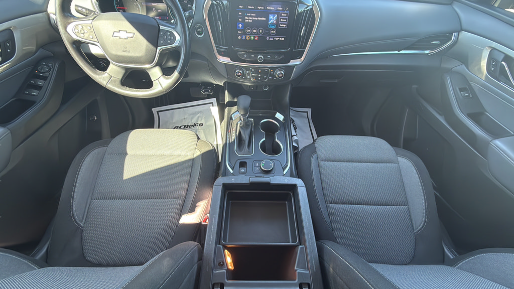 Used 2021 Chevrolet Traverse LT FWD image 37