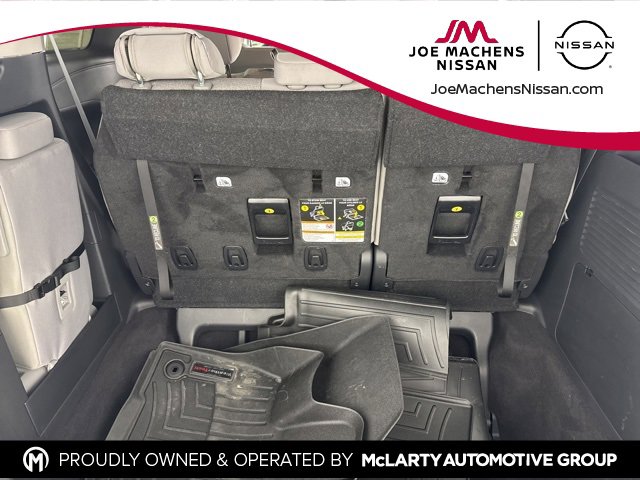 Used 2025 Toyota Sienna LE image 21